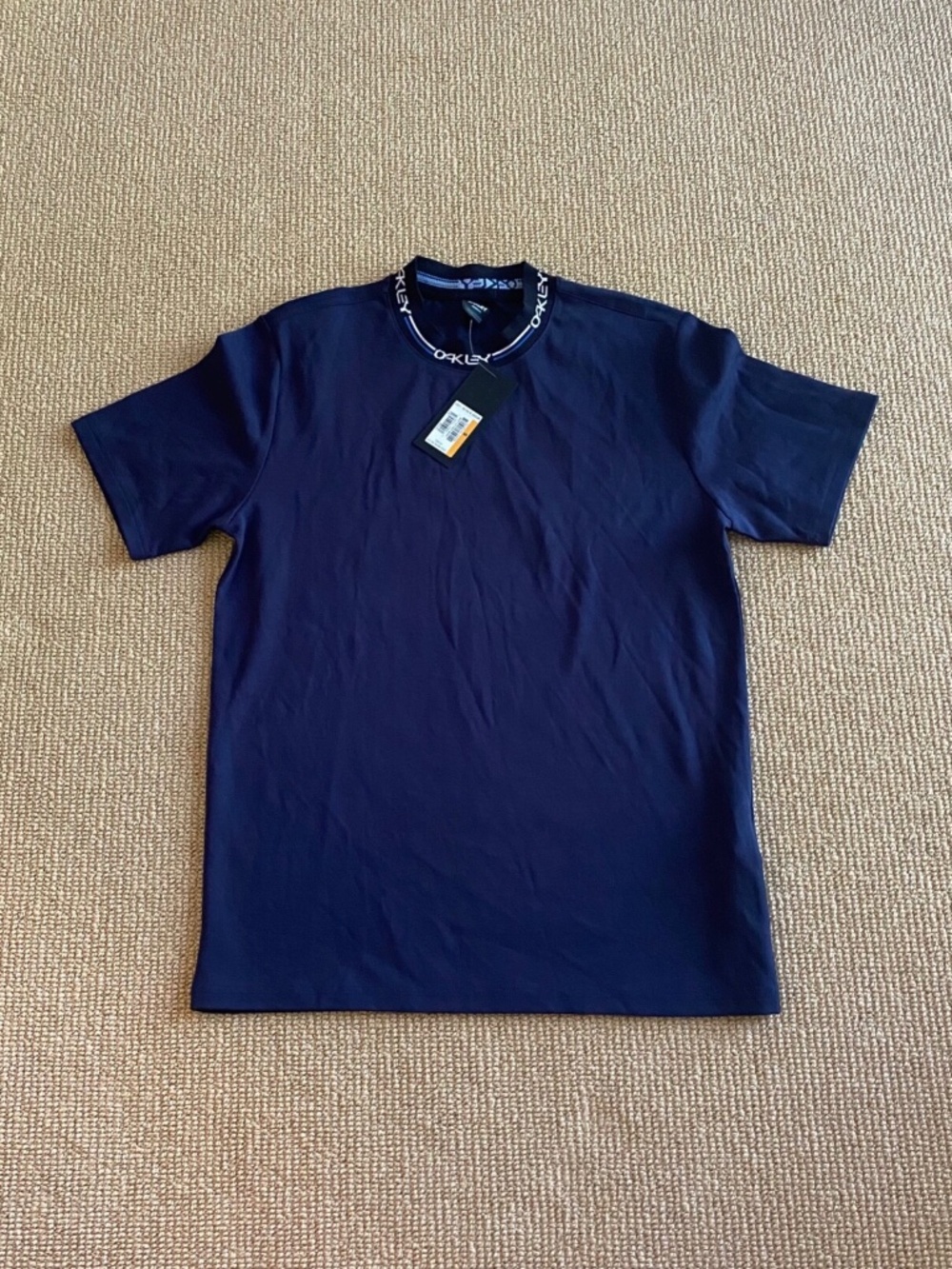 Men's Oakley Logo Neck Short Sleeve Shirt, Size Small NWT